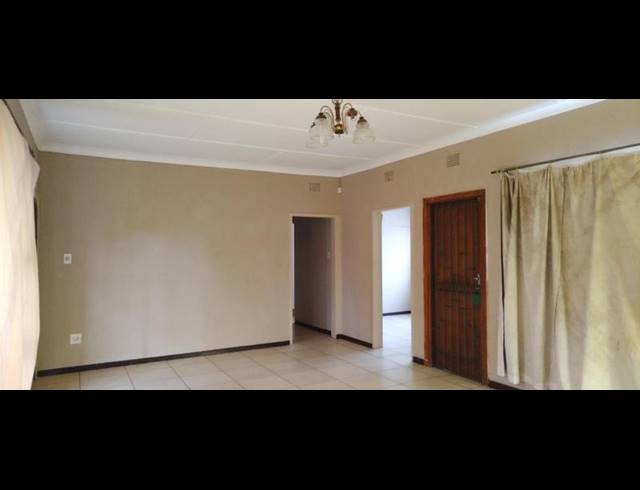 4 BEDROOM HOUSE FOR SALE IN ELSBURG